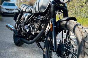 Brixton 125 (simil scrambler)