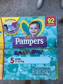 Pannolini Pampers baby dry