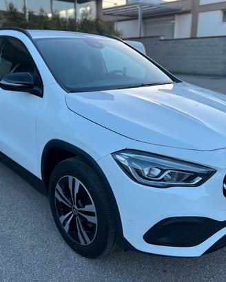 Mercedes-benz GLA 180 d 115cv Sport Plus auto NIGH