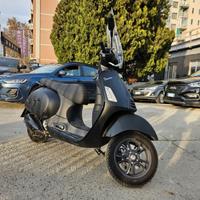 Piaggio Vespa 300 GTS - 2023