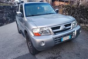 Mitsubishi Pajero 3200 DID anno 2003 km 300000