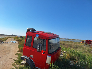 Cabina per camion 135-145-175-190