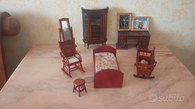 mobili in miniatura in legno 