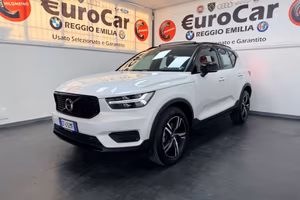 Volvo XC40 2.0 B4 mhev 197CV AWD Geartronic R-desi