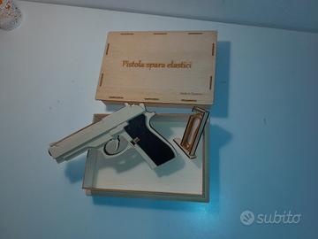 Pistola spara elastici artigianale in legno
