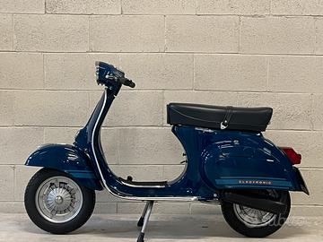 Vespa 125 ET3 Primavera Targa Pisa