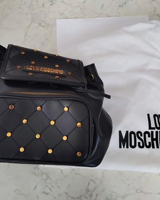 Zaino Love Moschino nero con borchie dorate