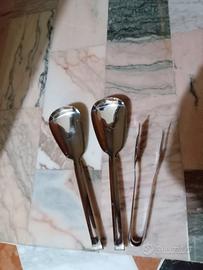 utensili da cucina in acciaio 