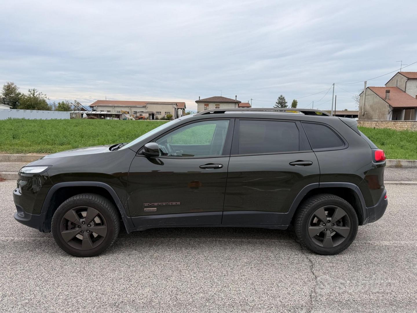 Jeep Cherokee 4ªs. 14-18