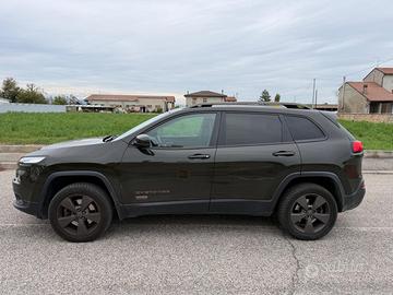 Jeep cherokee, leggere bene la descrizione..