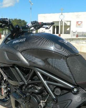ACCESSORI RICAMBI CARBONIO DUCATI DIAVEL 1200