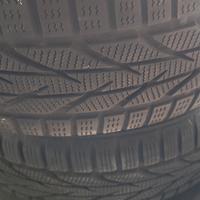 Pneumatici invernali completi di cerchi