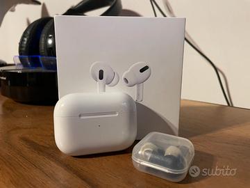 Apple Airpods Pro con confezione e cavo