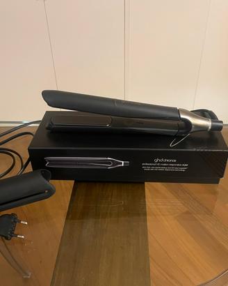 Piastra GHD Chronos, acquistata ad aprile 2024.