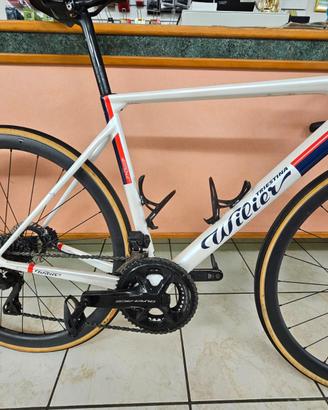 Wilier verticale taglia M con manubrio-cockpit