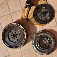 KIT VOLANO FRIZIONE E CUSCINETO 