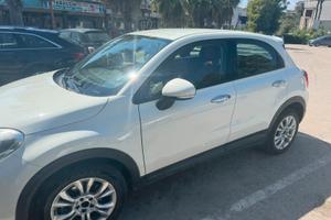 Fiat 500 X colore bianco