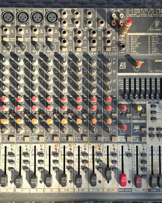  MIXER BEHRINGER