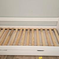 Letto da camera con lettino estraibile