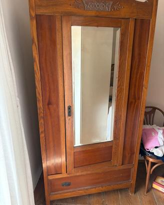 armadio in legno
