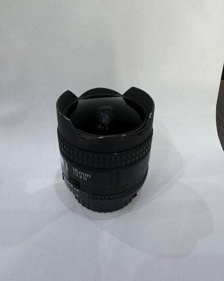 Nikon 16mm f/2.8 Fisheye – Ottica grandangolare