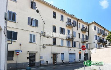 2 LOCALI RISTRUTTURATO IN VIA TRUCCHI