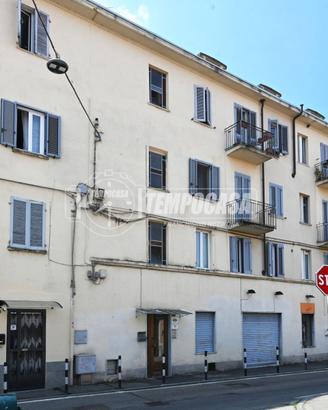 2 LOCALI RISTRUTTURATO IN VIA TRUCCHI