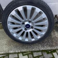 Gomme estive auto
