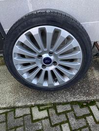 Gomme estive auto