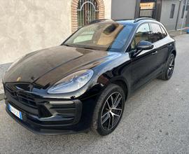 PORSCHE Macan 2.0 T