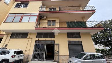 MULTILOCALE A CASTELLAMMARE DI STABIA