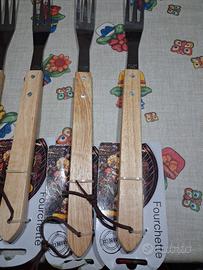 forchettoni per barbecue con manico in legno.nuovi