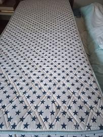 materasso nuovo con coprimaterasso 