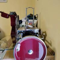 affettatrice con volano lario