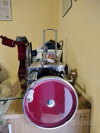 affettatrice con volano lario