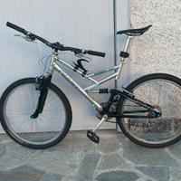 Bici Mountain Bike Giant Boulder Duo Shock