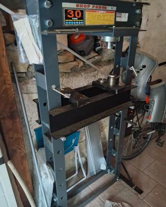 pressa idraulica 30tonn