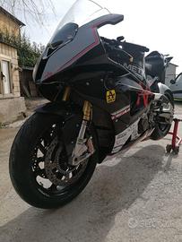 MOTO S1000RR HP4