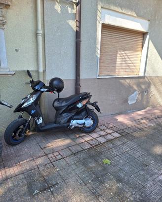 Scooter typhoon