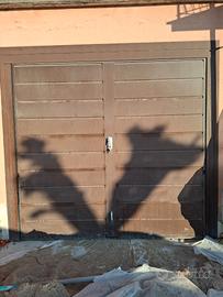 Portone garage basculante