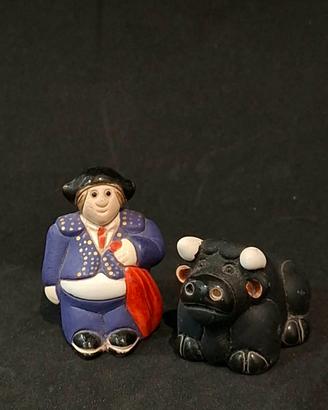Coppia miniature statuette vintage Matador e Toro 