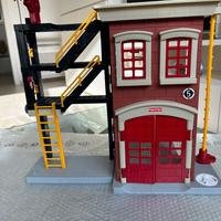 FISHER PRICE Caserma Dei Pompieri c/Personaggi