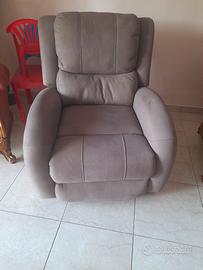 Poltrona elettrica alzapersona per anziani