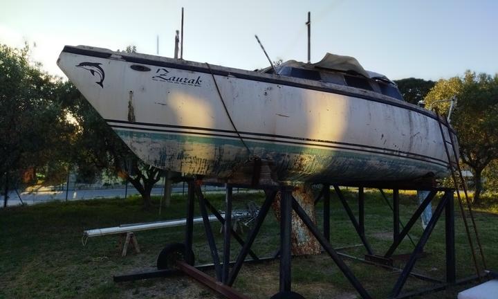 Barca a vela Cartefour 681