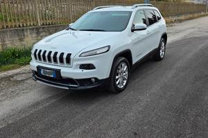Jeep Cherokee - distribuzione e  olio cambio fatti