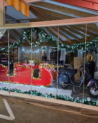 Slitta Babbo Natale su ruote, ideale per vetrine 