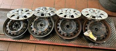 Cerchi in ferro da 15 Toyota Yaris