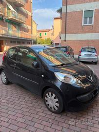 Peugeot 107 1.0 Benzina – 2008 – Nera – 220.000 km