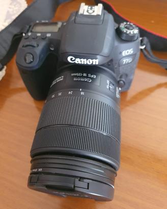 Canon EOS 77D + obiettivo Canon EFS 18-135mm