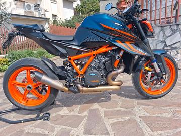 KTM 1290 SUPER DUKE R EVO  TECH PACK -permuta-